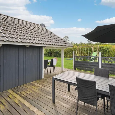 Four-bedroom In Sydals * Nedre Lysabild