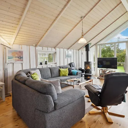 Four-bedroom In Sydals * Nedre Lysabild